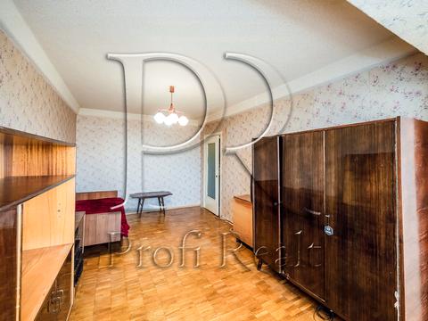 квартира за адресою Ореста Левицького вул. (Академіка Курчатова), 13