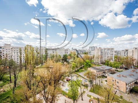 квартира за адресою Ореста Левицького вул. (Академіка Курчатова), 13