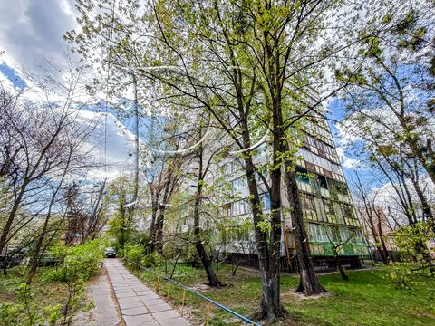 квартира за адресою Ореста Левицького вул. (Академіка Курчатова), 13