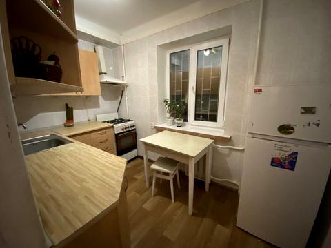 квартира за адресою Зодчих вул., 18-Г