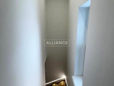 будинок за адресою Місячна вул.