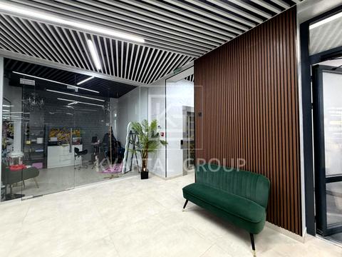 комерційна за адресою Бориса Гмирі вул., 7