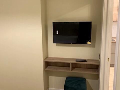 квартира за адресою Київ, Академіка Заболотного вул., 1-А