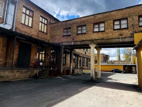 комерційна за адресою Академіка Книшова вул. (Амурська), 8