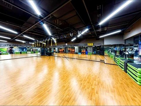 комерційна за адресою Деміївська вул., 31