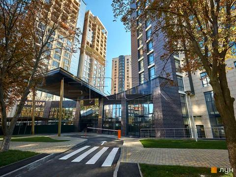 комерційна за адресою Деміївська вул., 31