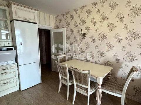 квартира за адресою Регенераторна вул., 4 к1