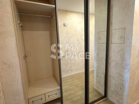 квартира за адресою Регенераторна вул., 4 к1