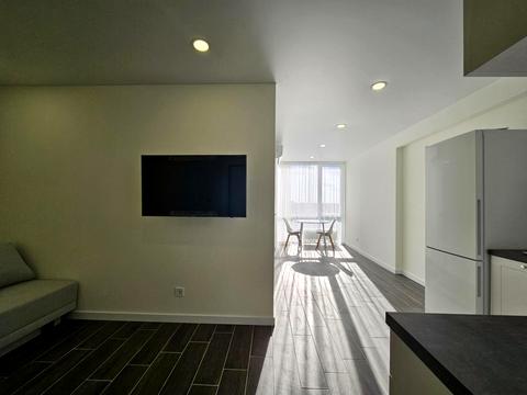 квартира за адресою Олега Мудрака вул. (Генерала Наумова), 1-Б