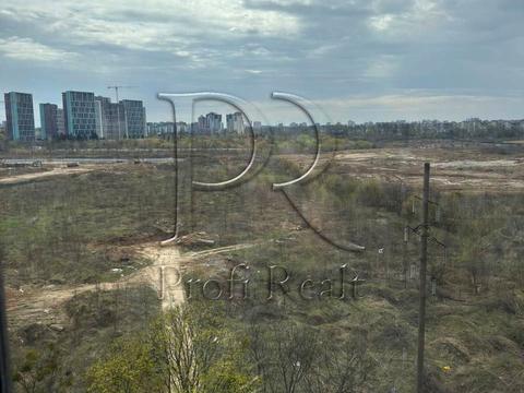 квартира по адресу Олександра Олеся ул., 13