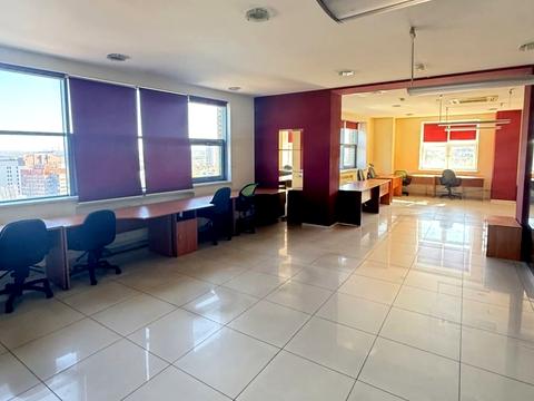 комерційна за адресою Дмитра Яворницького просп. (Карла Маркса), 3