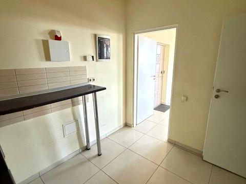 комерційна за адресою Дмитра Яворницького просп. (Карла Маркса), 3