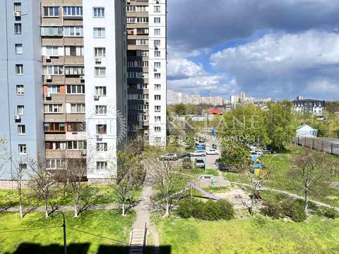 квартира за адресою Миколи Ушакова вул., 20