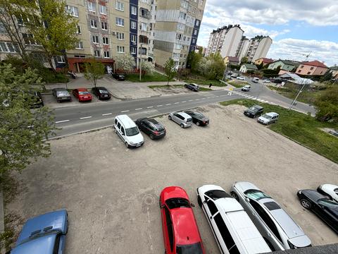 комерційна за адресою Михайла Драгана вул., 32