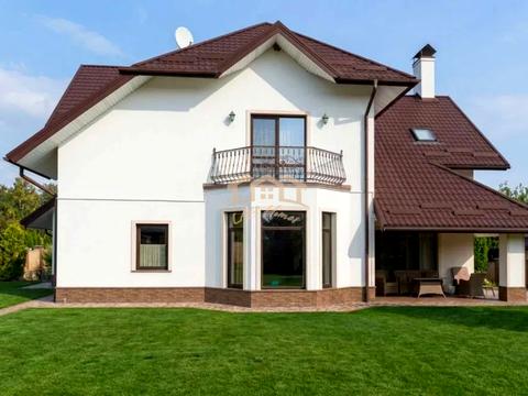 будинок за адресою Космонавтів