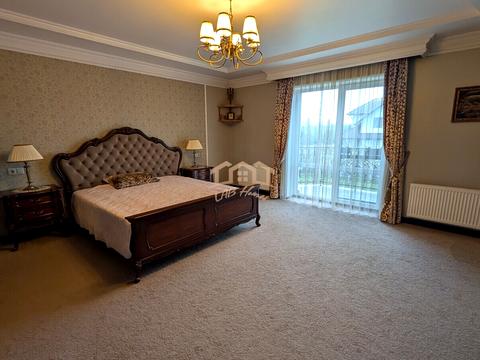 будинок за адресою Космонавтів