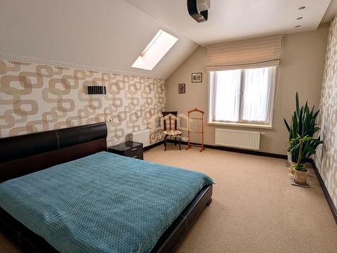 будинок за адресою Космонавтів