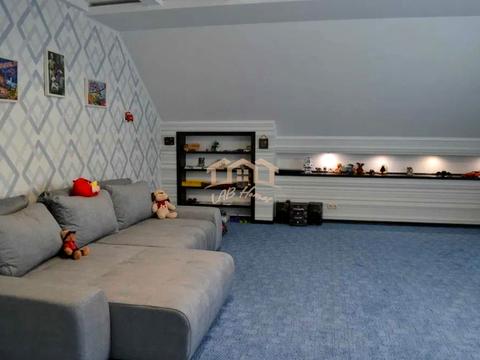 будинок за адресою Космонавтів