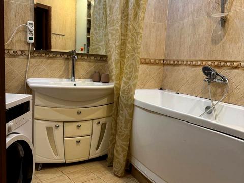 квартира за адресою Машинобудівна вул., 21