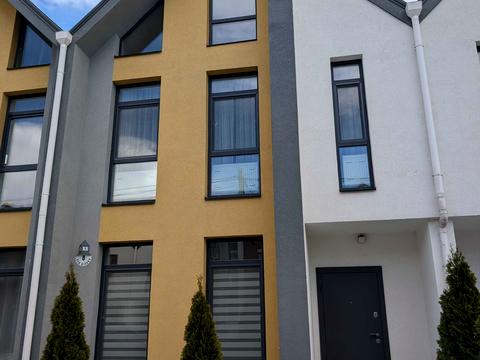 будинок за адресою Ділова вул. (Димитрова), 2