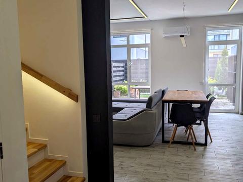 будинок за адресою Ділова вул. (Димитрова), 2