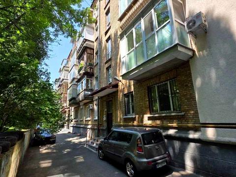 квартира за адресою Печерський узвіз, 15