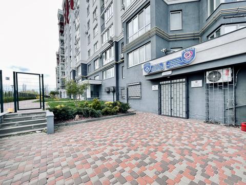 комерційна за адресою Єдності вул., 5