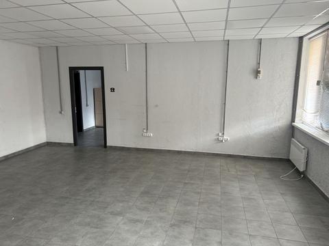 комерційна за адресою Набережна Перемоги вул., 38-А