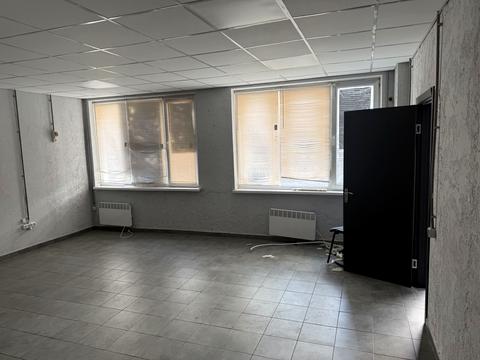 комерційна за адресою Набережна Перемоги вул., 38-А