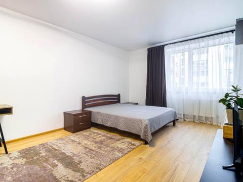 квартира за адресою Героїв Майдану вул., (Будинок)