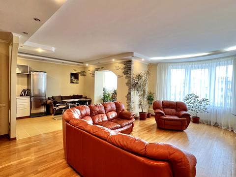 квартира по адресу Петра Григоренко просп., 1-Б