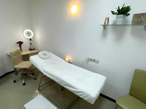 комерційна за адресою Набережна Перемоги вул., 10-К