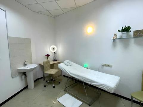 комерційна за адресою Набережна Перемоги вул., 10-К