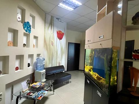 комерційна за адресою Набережна Перемоги вул., 10-К