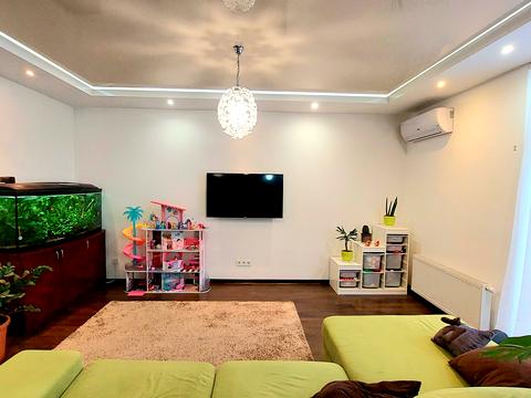 квартира за адресою Регенераторна вул., 4 к1
