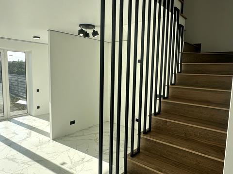 дом по адресу Головна