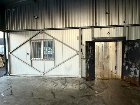 комерційна за адресою Центральна вул., 10