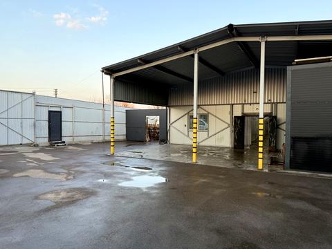 комерційна за адресою Центральна вул., 10