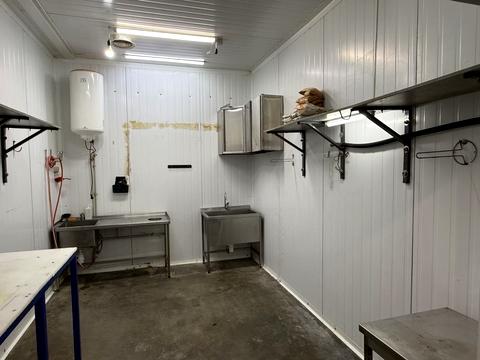 комерційна за адресою Центральна вул., 10