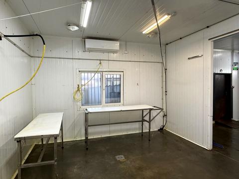 комерційна за адресою Центральна вул., 10