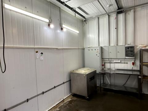 комерційна за адресою Центральна вул., 10