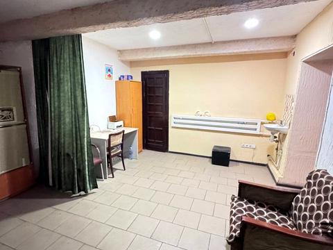 комерційна за адресою Сергія Єфремова вул. (Ворошилова), 3