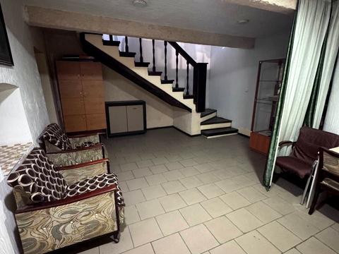 комерційна за адресою Сергія Єфремова вул. (Ворошилова), 3