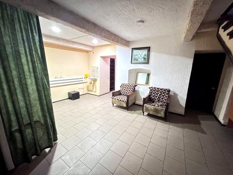 комерційна за адресою Сергія Єфремова вул. (Ворошилова), 3