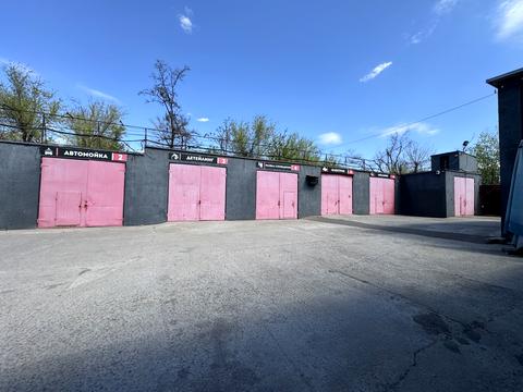 комерційна за адресою Металургів просп., 2б