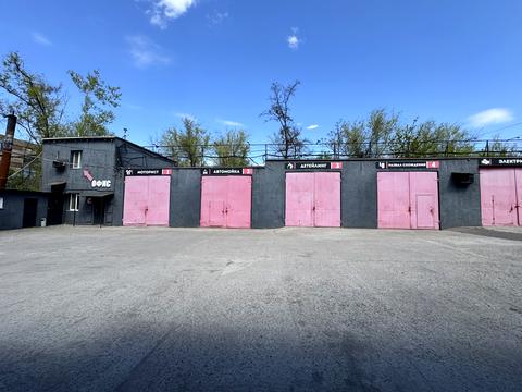 комерційна за адресою Металургів просп., 2б