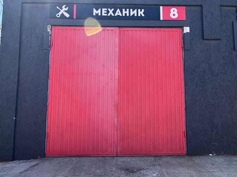 комерційна за адресою Металургів просп., 2б