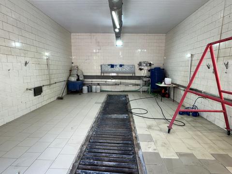 комерційна за адресою Металургів просп., 2б