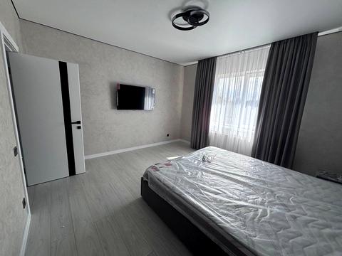 дом по адресу Київська