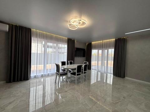 дом по адресу Київська